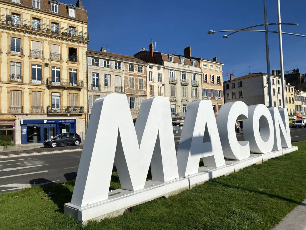 Commerce à MACON