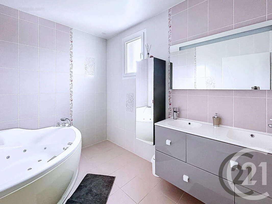Maison 204 m² à Lusigny-Sur-Barse  - photo 11