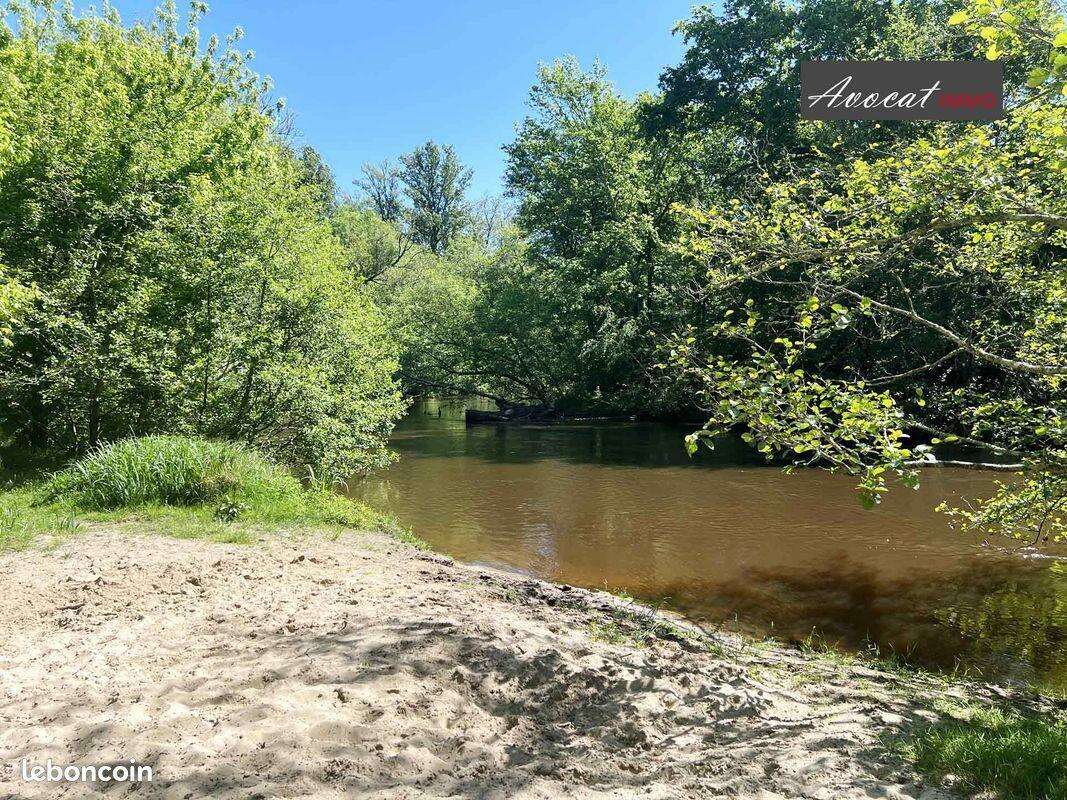 Maison à PUJOLS-SUR-CIRON