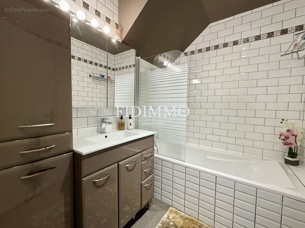 Appartement à CHENNEVIERES-SUR-MARNE