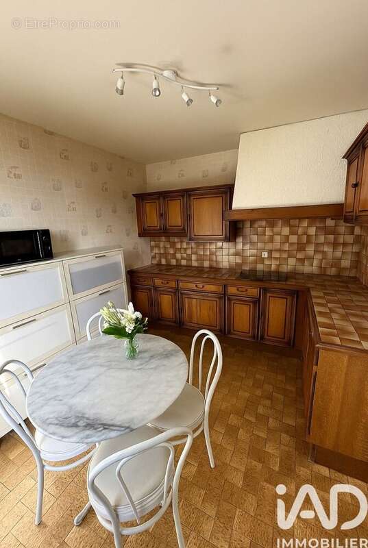 Photo 2 - Maison à VEAUCHE