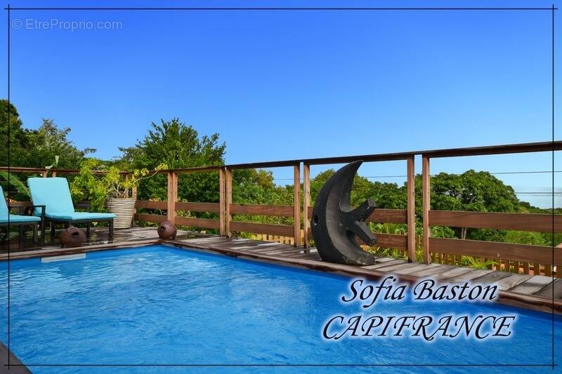 Maison à LES TROIS-ILETS