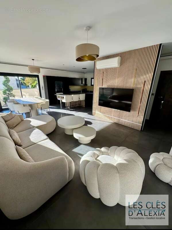 Maison à DECINES-CHARPIEU