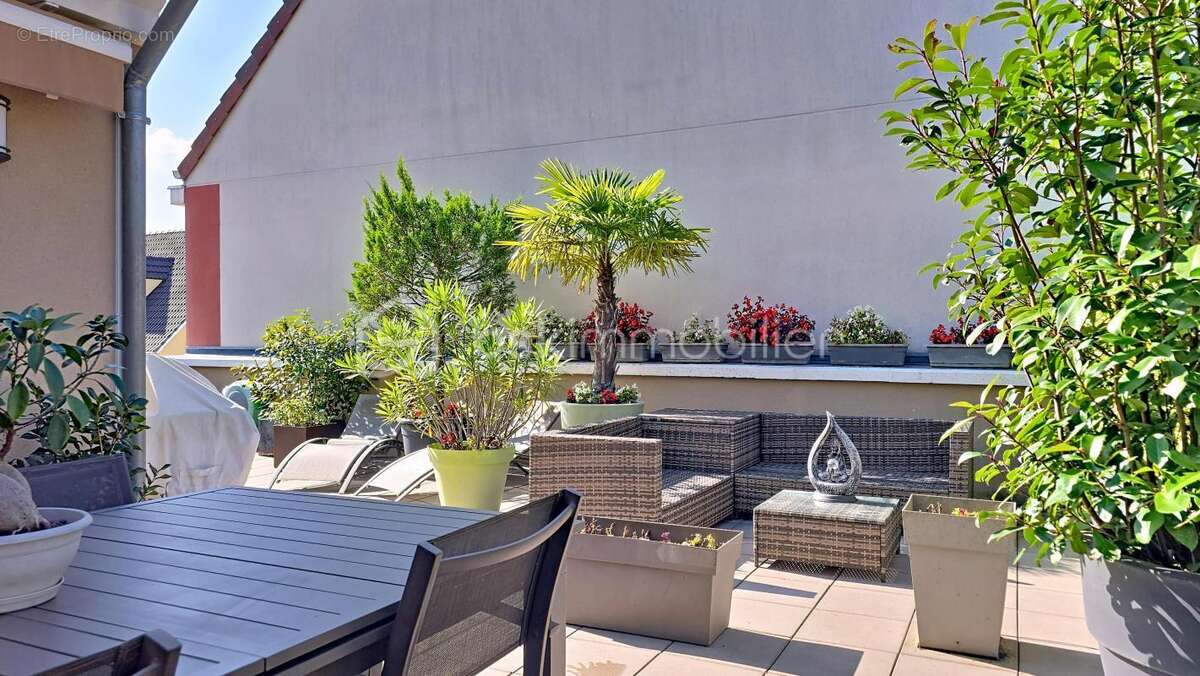 Appartement à CHEVRY-COSSIGNY