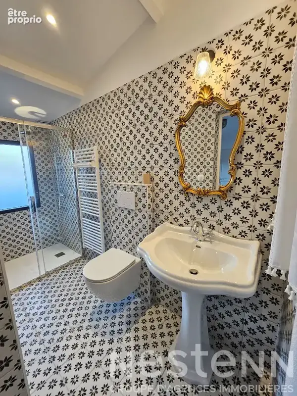 Immeuble avec local professionnel 130 m² + appartement t4 avec terrasse a la londe-les-maures - photo 3