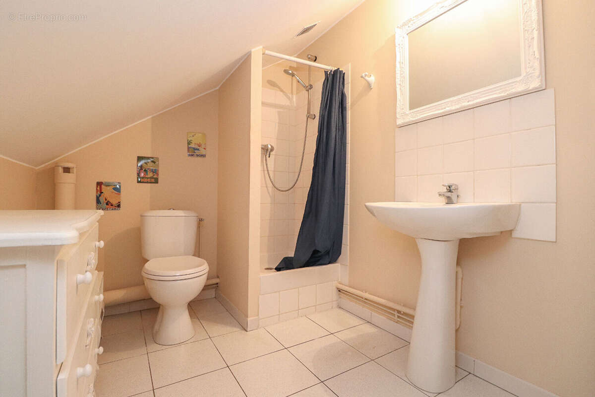 Appartement à PLOMBIERES-LES-DIJON