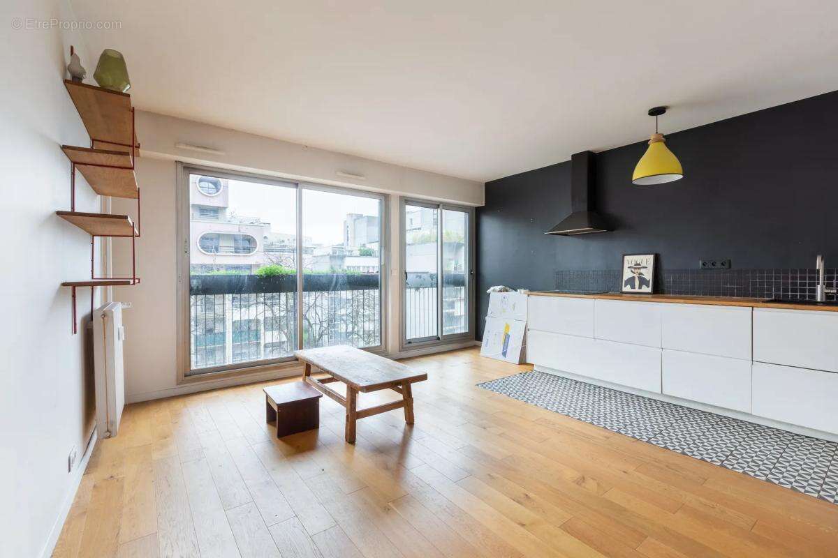Appartement à PARIS-19E
