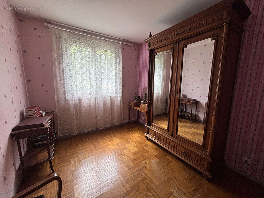 Terrenoire appartement f5 avec balcon et parking - photo 4