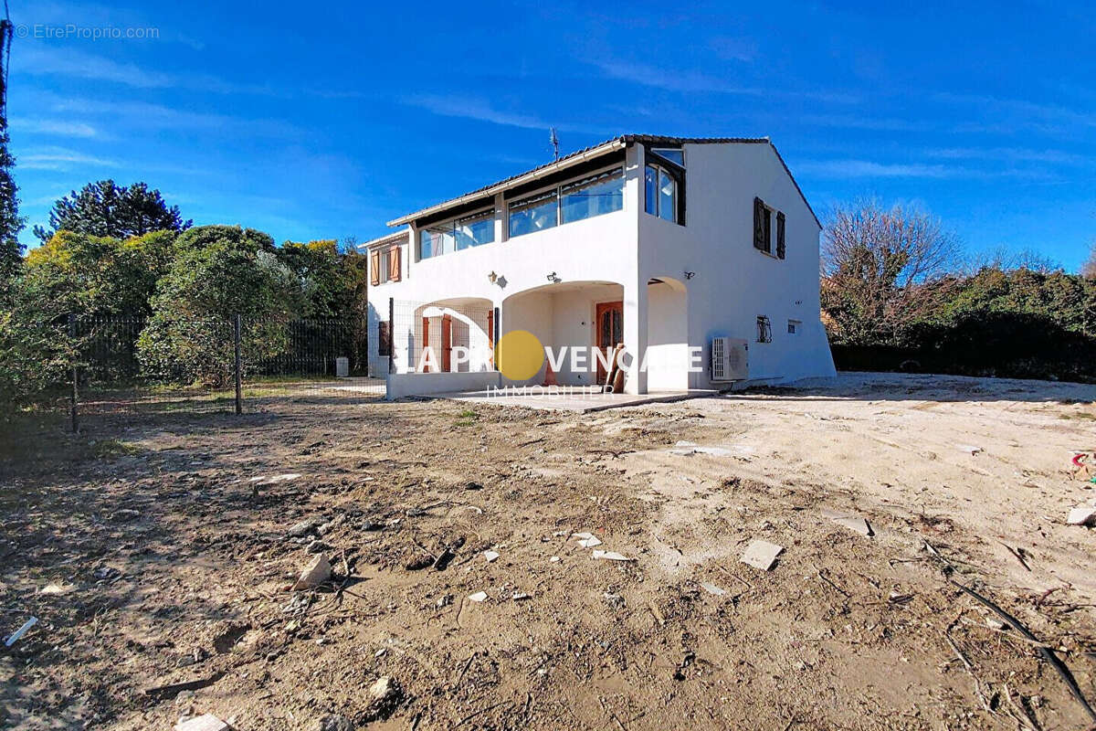 Appartement à GREASQUE