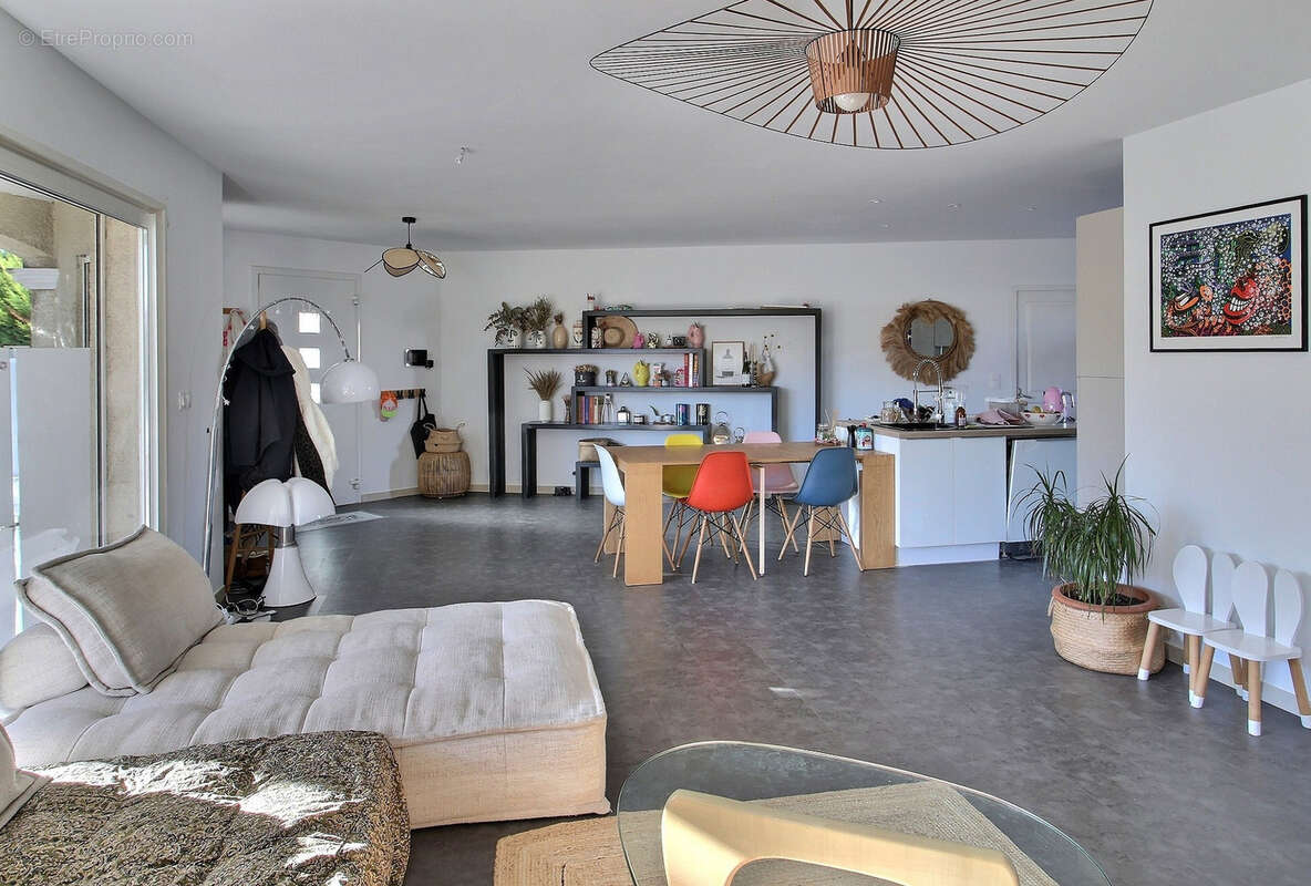 Maison à SAINT-MARTIN-DE-LONDRES