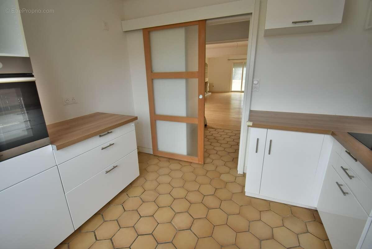 Maison à vendre 4 pièces proche de ANGOULEME (16) à Voeuil. 3 chambres, 1 garage. Terrain - photo 6