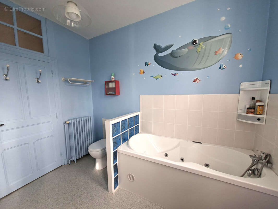 Maison à SAINT-ASTIER