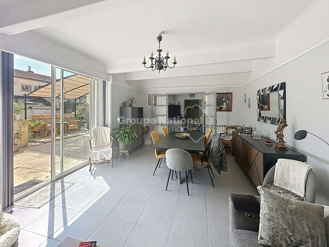 Maison à SORGUES