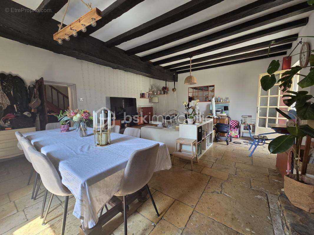 Maison à LIMALONGES