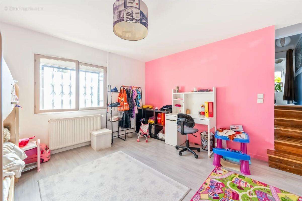 Maison à LES MUREAUX