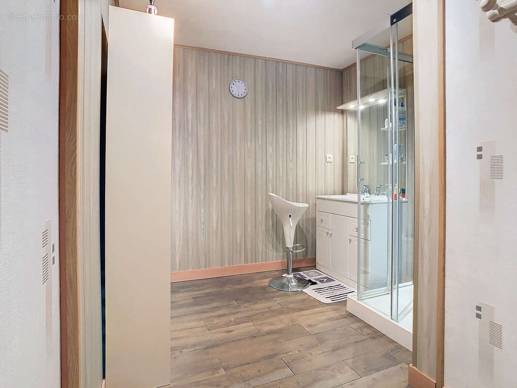 Maison à MUNEVILLE-LE-BINGARD