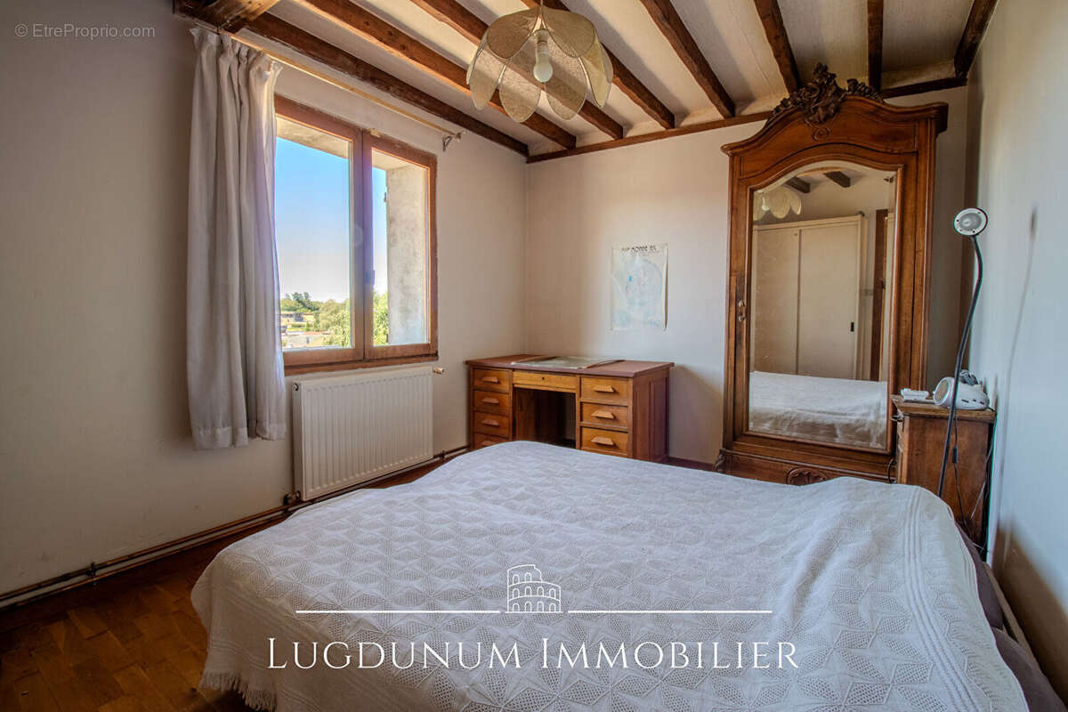 Maison Pont De Cheruy 6 pièce(s) 104 m2 + Jardin + Dépendance - photo 11