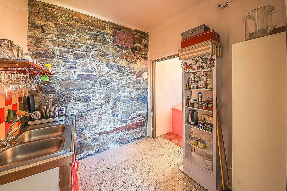 BASTIA  - APPARTEMENT - T3 - 85m² surface au sol avec vue mer - photo 6