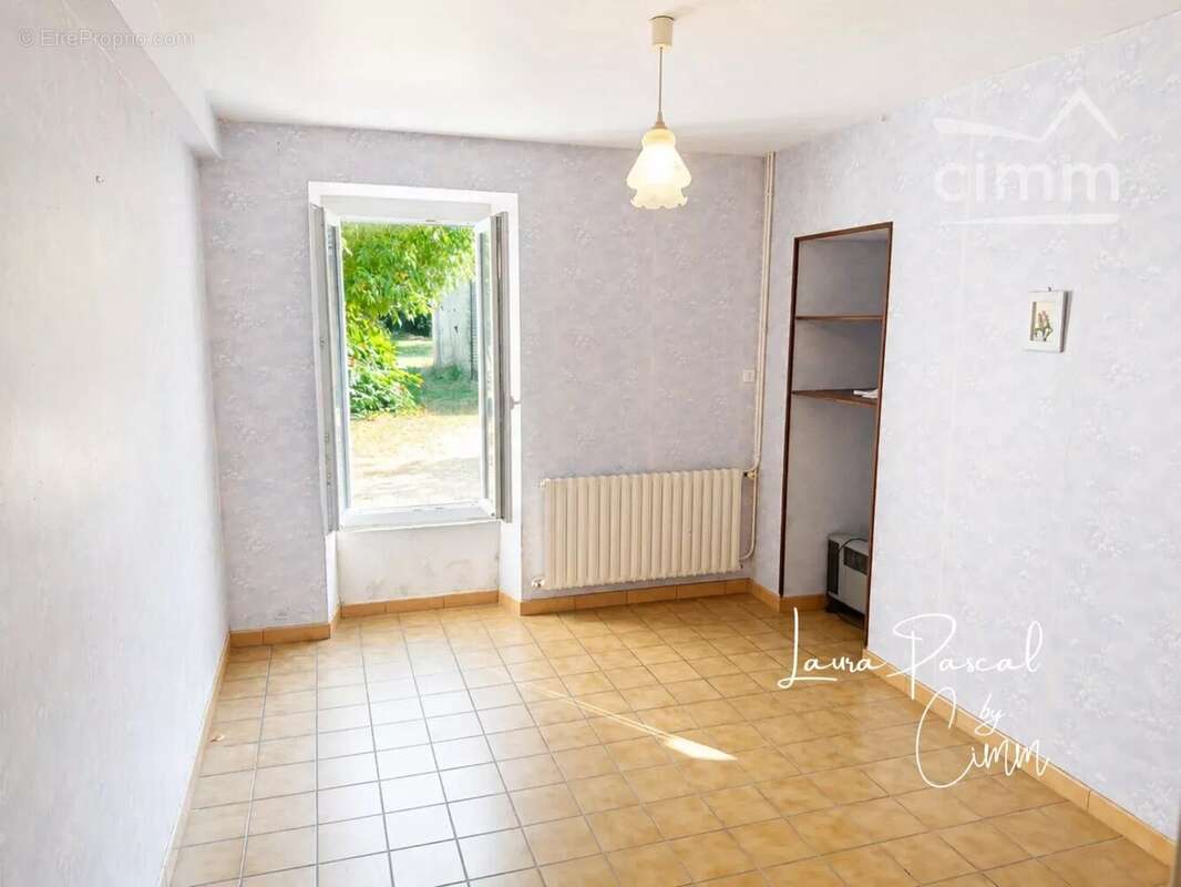 Maison familiale avec nombreuses dépendances – Générac (33920) - photo 13