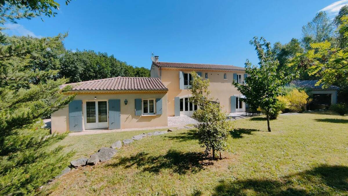Maison à MONTELIMAR