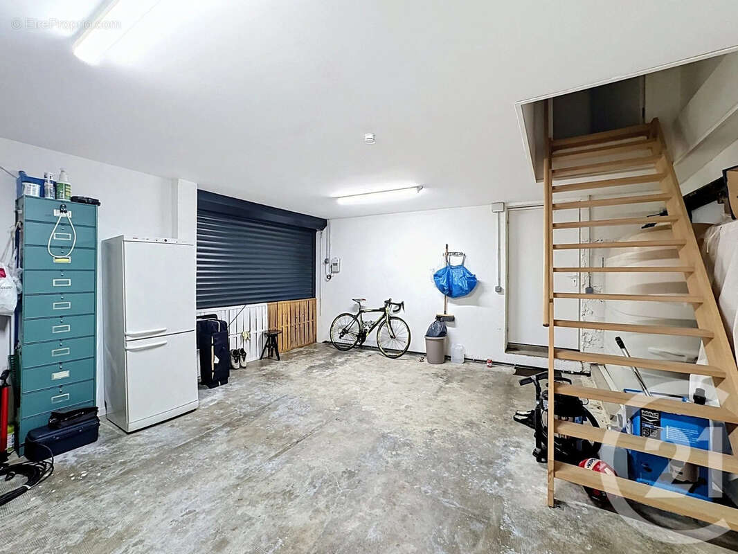 Maison 271 m² à Jegun  - photo 10