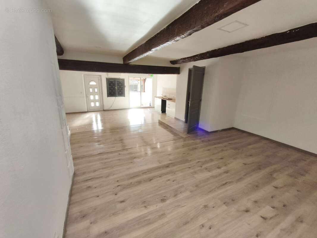 Appartement à VILLENEUVE-LES-BEZIERS