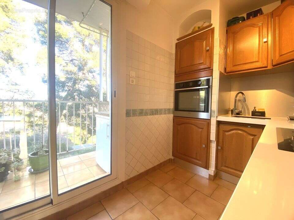 T4 + BALCON + CAVE / LES OLIVES 13013 - Appartement à MARSEILLE-13E