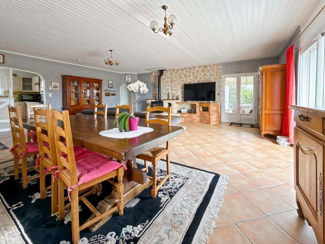 Maison à TALMONT-SAINT-HILAIRE