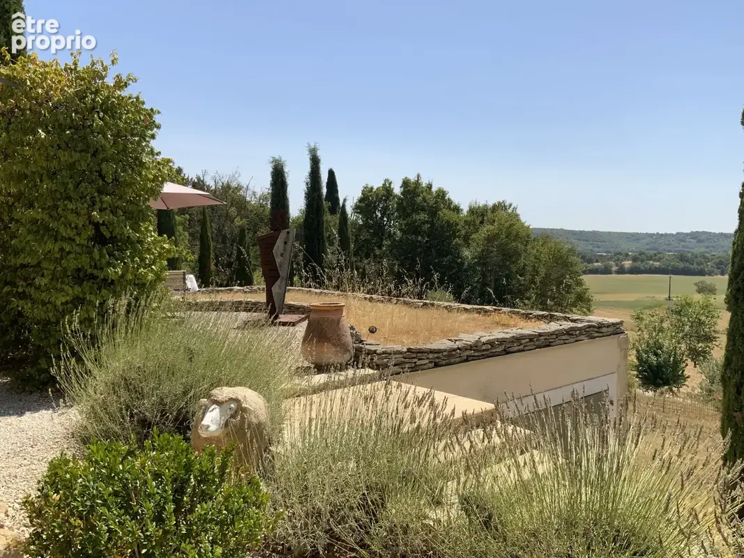Villa d'architecte en position dominante de plain pied et sa vue panoramique. - photo 22