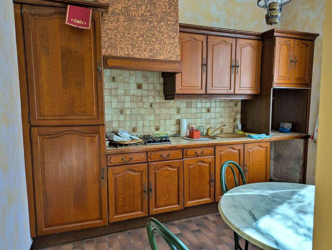 Maison de ville à vendre entre Clamecy et Auxerre - Maison à COULANGES-SUR-YONNE