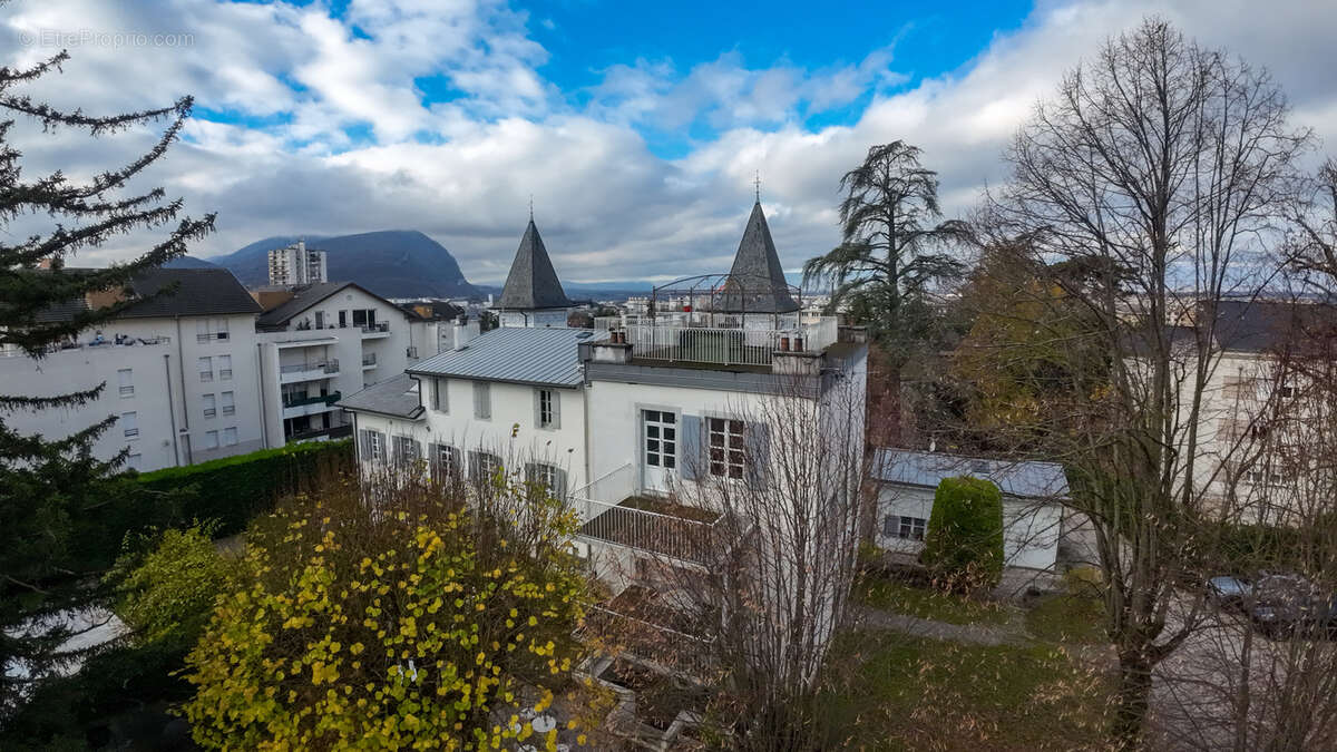 Appartement à VETRAZ-MONTHOUX