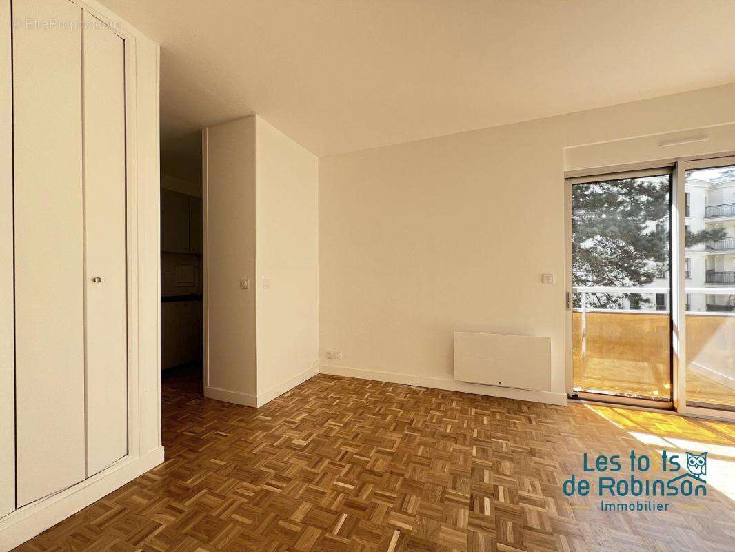 Appartement à LE PLESSIS-ROBINSON