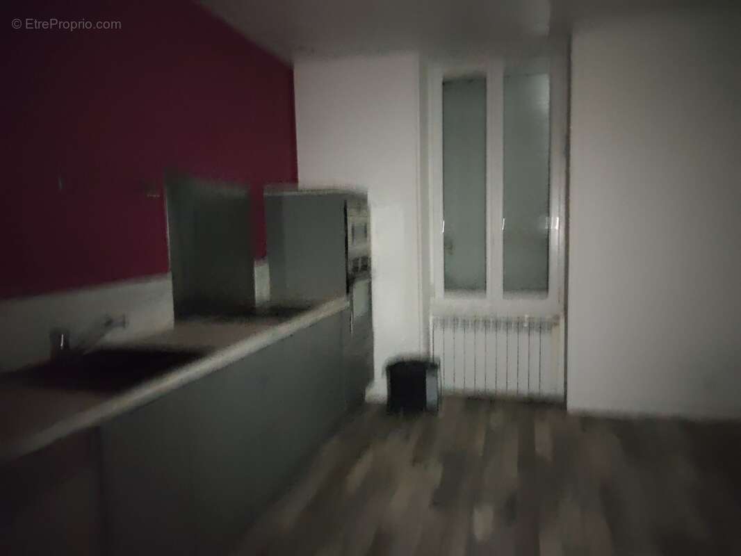 "BAISSE SIGNIFICATIVE"                                      Maison à étage à 21390 Précy-sous-Thil (21) - photo 3