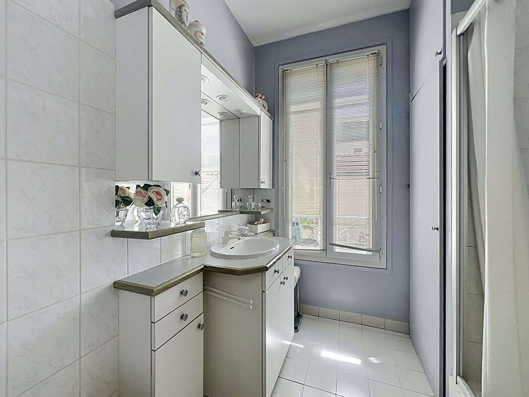 Appartement à SURESNES