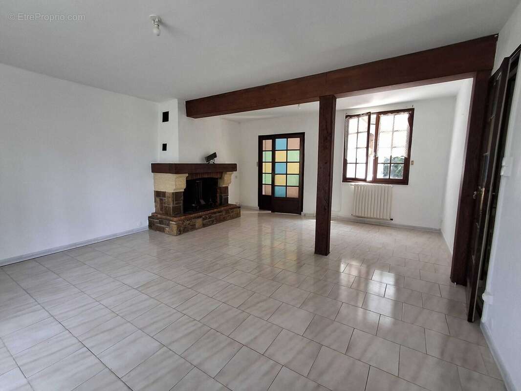 Maison 105 m² à Chasseneuil-Sur-Bonnieure  - photo 6