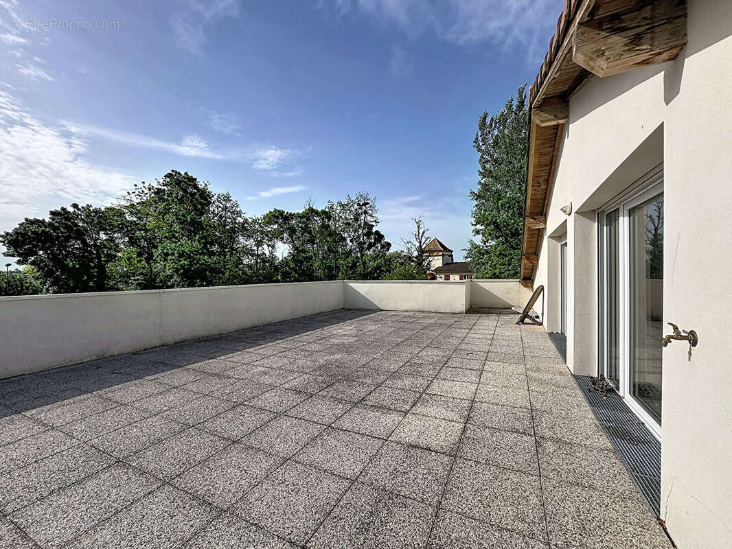 Appartement à LAUNAGUET