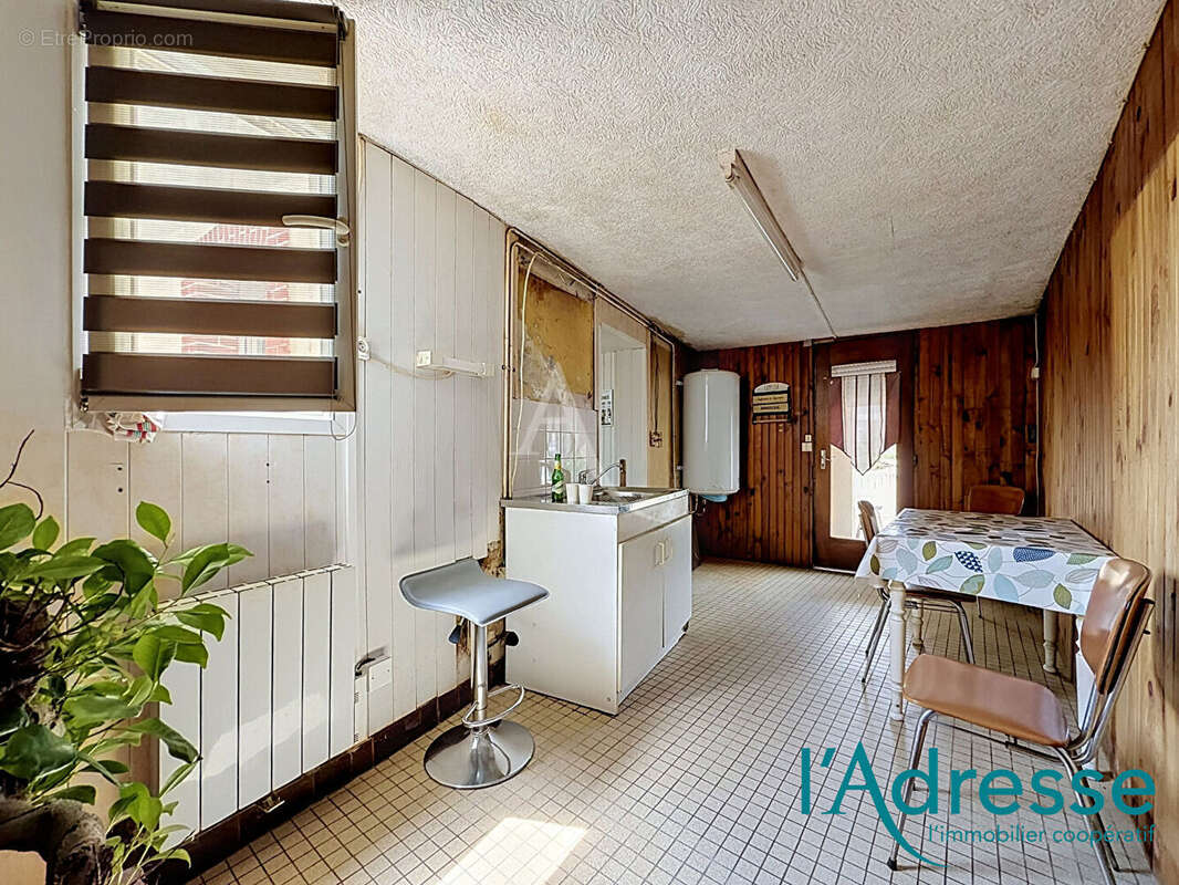 Maison Ernee 4 pièce(s) 95 m², terrain 868 m² - photo 4