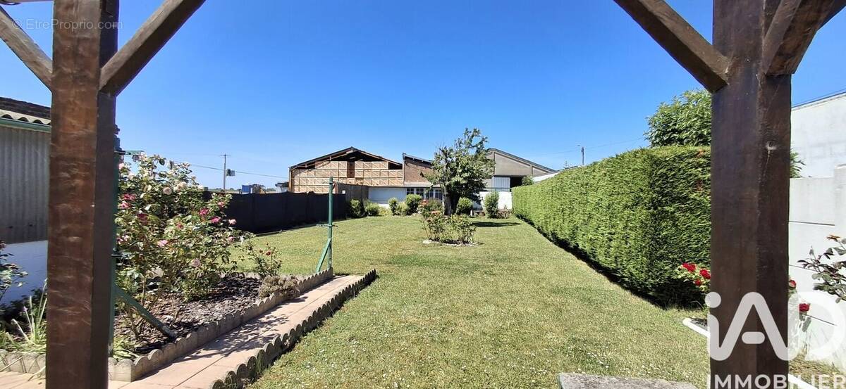 Photo 1 - Maison à VIOLAINES