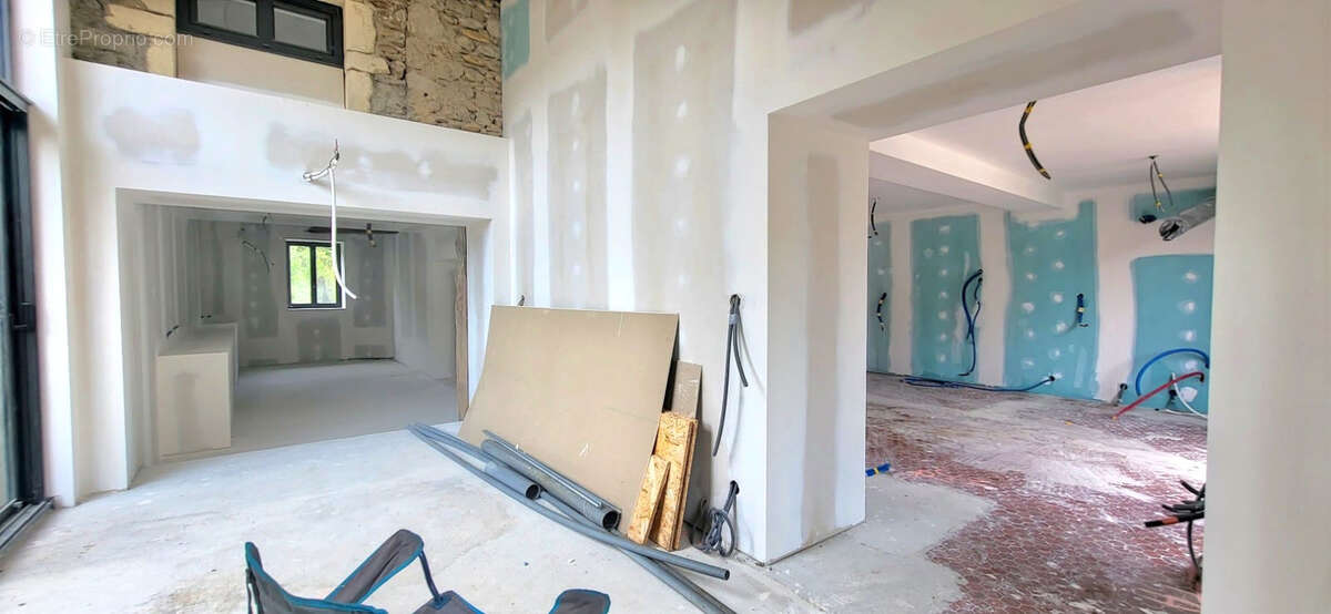 Maison à SALAISE-SUR-SANNE