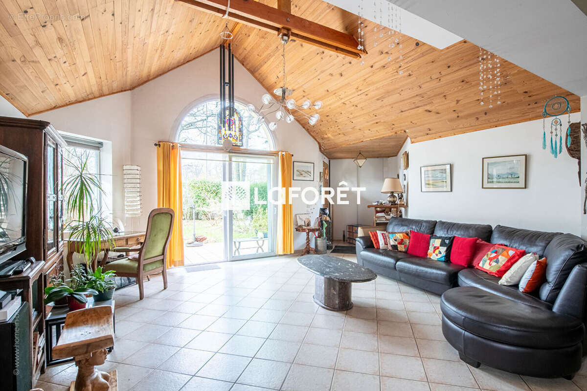 Maison à LA CELLE-SAINT-CLOUD