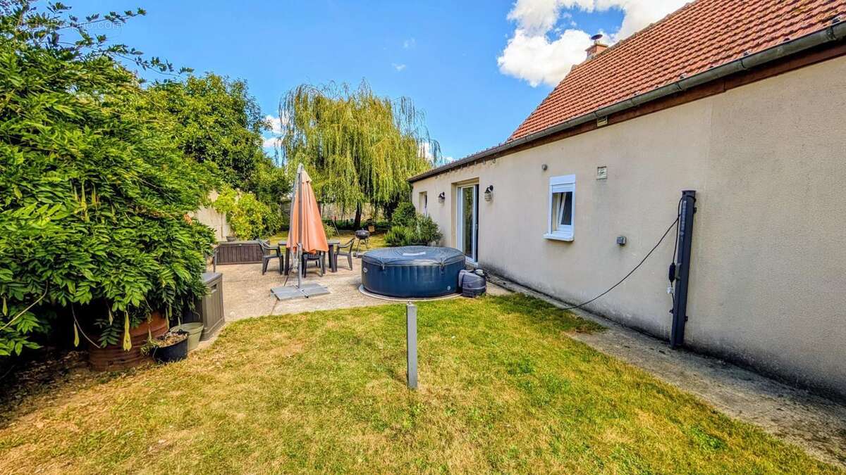 Maison à GOUZEAUCOURT