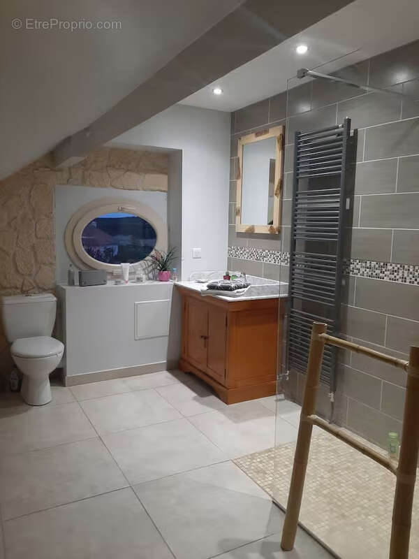 Maison à SAINT-SATUR