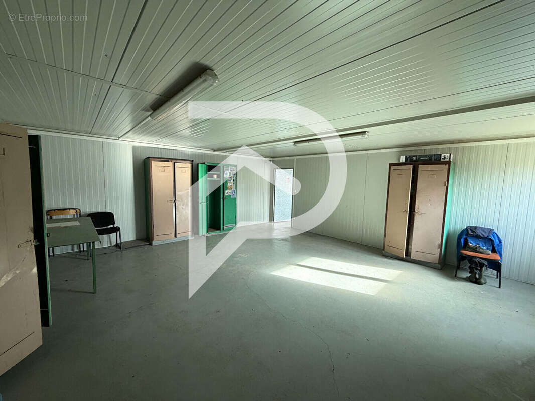 Hangar industriel LACQ 880 m² - photo 7