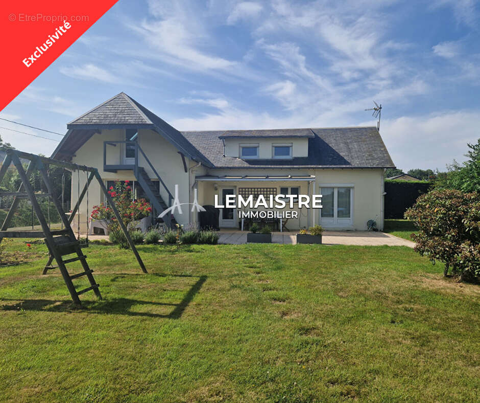 Maison à LES TROIS-PIERRES