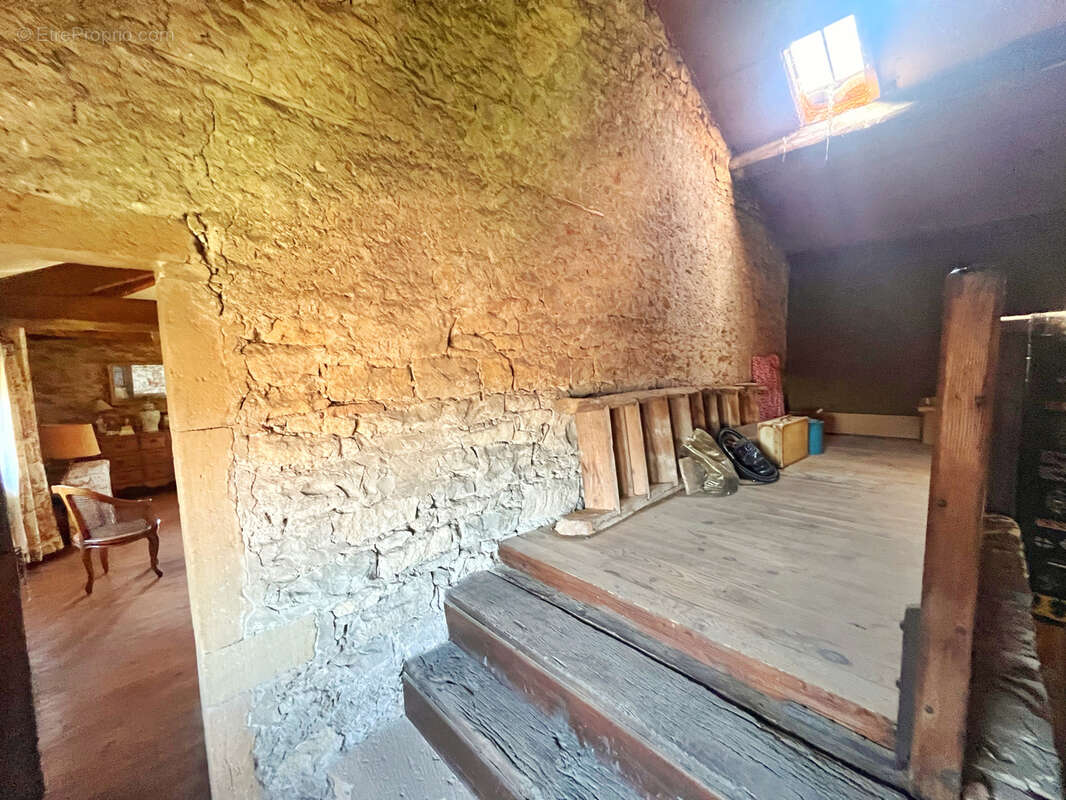 Maison à MORANCE