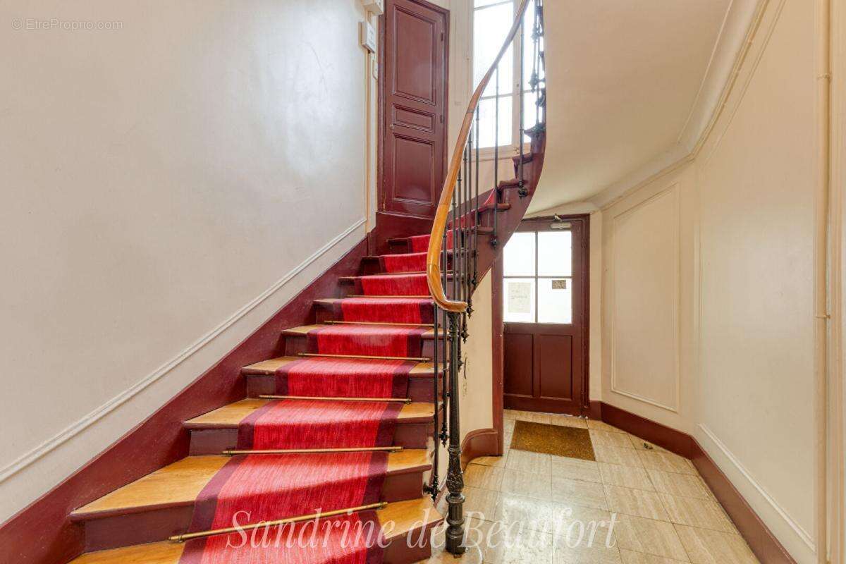 Appartement à LEVALLOIS-PERRET