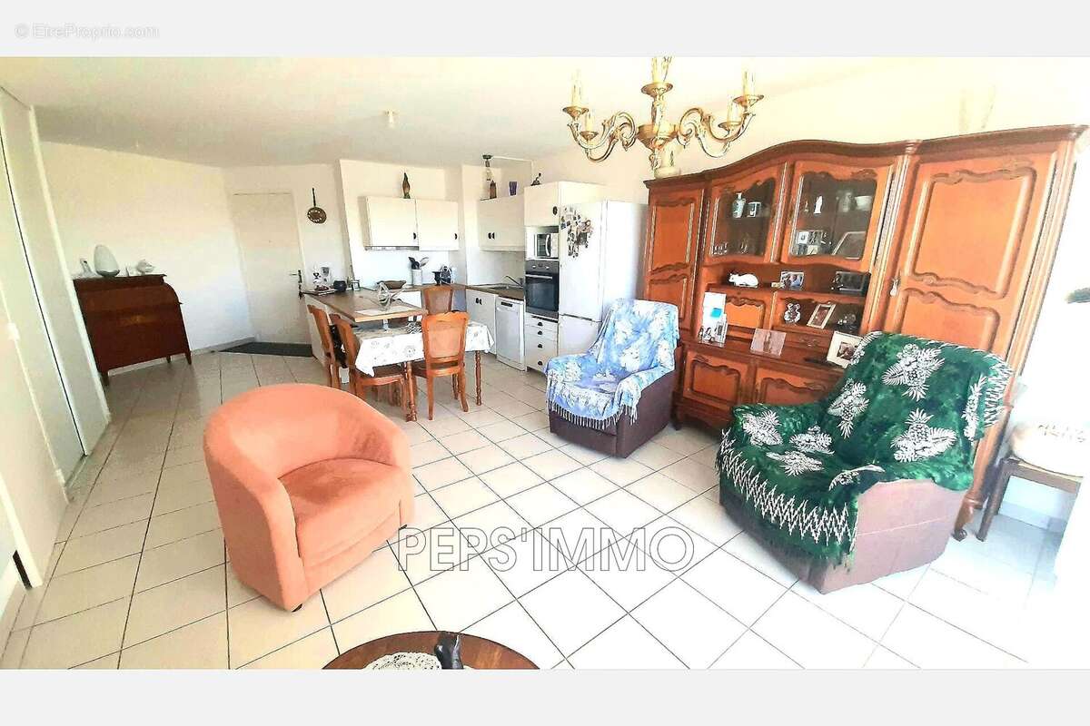 Appartement 70 m² à Martigues  - photo 2
