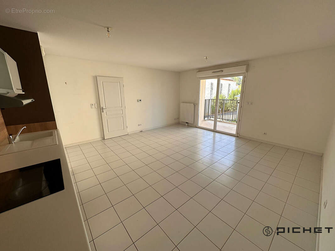 Appartement résidence récente - Quartier recherché - photo 2
