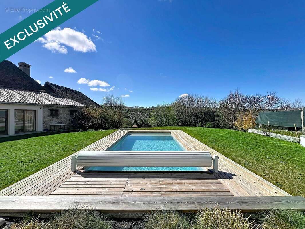 Maison 305 m² à Montrevel  - photo 9