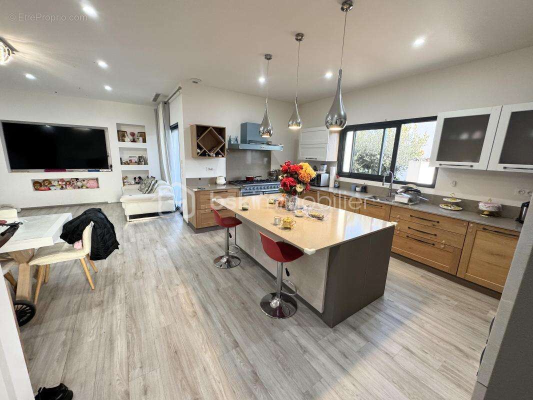 Maison à LIGNAN-SUR-ORB